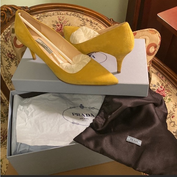 Yellow suede PRADA shoes , size 37, in the original box - Picture 1 of 15